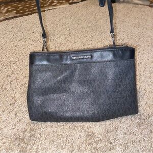 Michael Kors Black Patterned Interior Bag